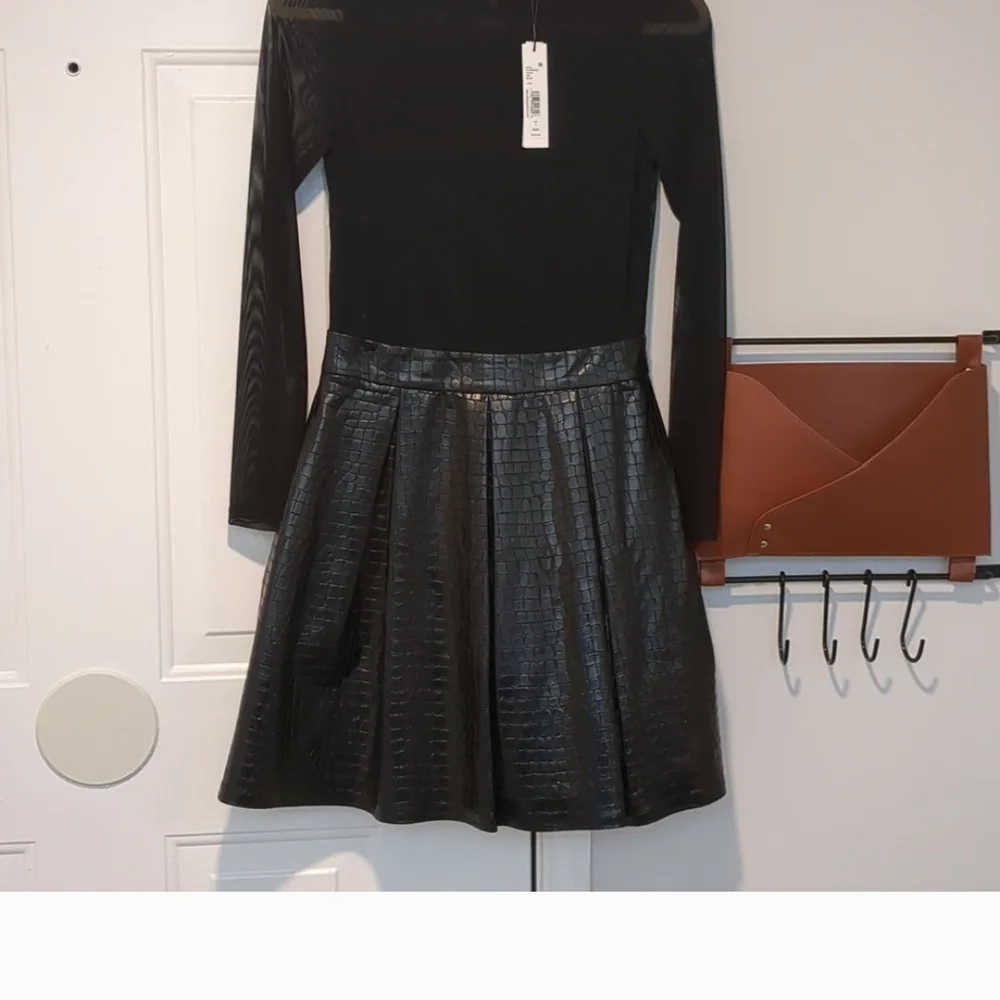 Alice + Olivia Black Croc-Embossed Dress - Picture 5 of 6